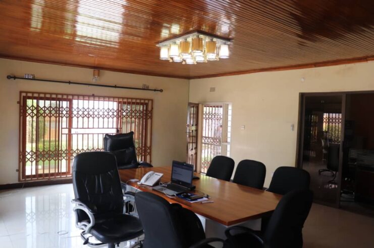 FOR SALE MAKENI Bonaventure 4 bedroom house along tarmac road frontage in makeni Bonaventure