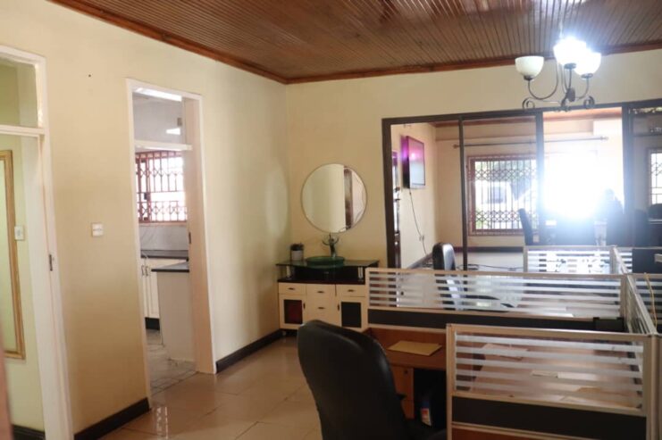 FOR SALE MAKENI Bonaventure 4 bedroom house along tarmac road frontage in makeni Bonaventure