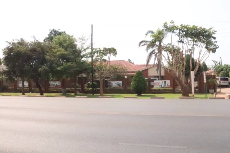 FOR SALE MAKENI Bonaventure 4 bedroom house along tarmac road frontage in makeni Bonaventure